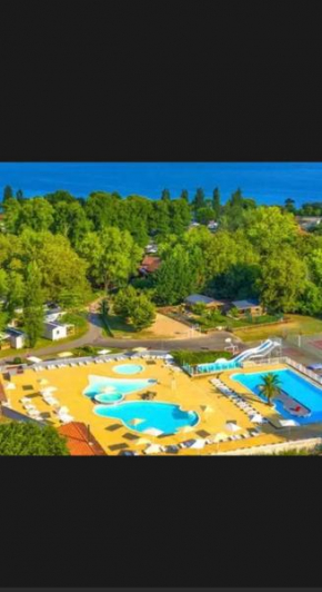 Location mobile-home confort face au lac